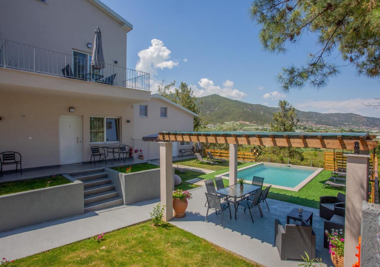 Privileged Villa Néa Péramos Exteriér fotografie